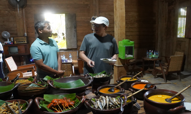 Pj Bupati Kenalkan Kuliner Khas Desa Tapelan Bojonegoro