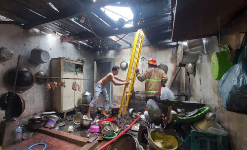 Rumah Warga Mayangan Probolinggo Terbakar, Ditengarai Akibat Korsleting Listrik