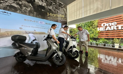 MPM Honda Jatim Siap Luncurkan Motor Ramah Lingkungan Honda EM1 e: dan EM1 e: Plus