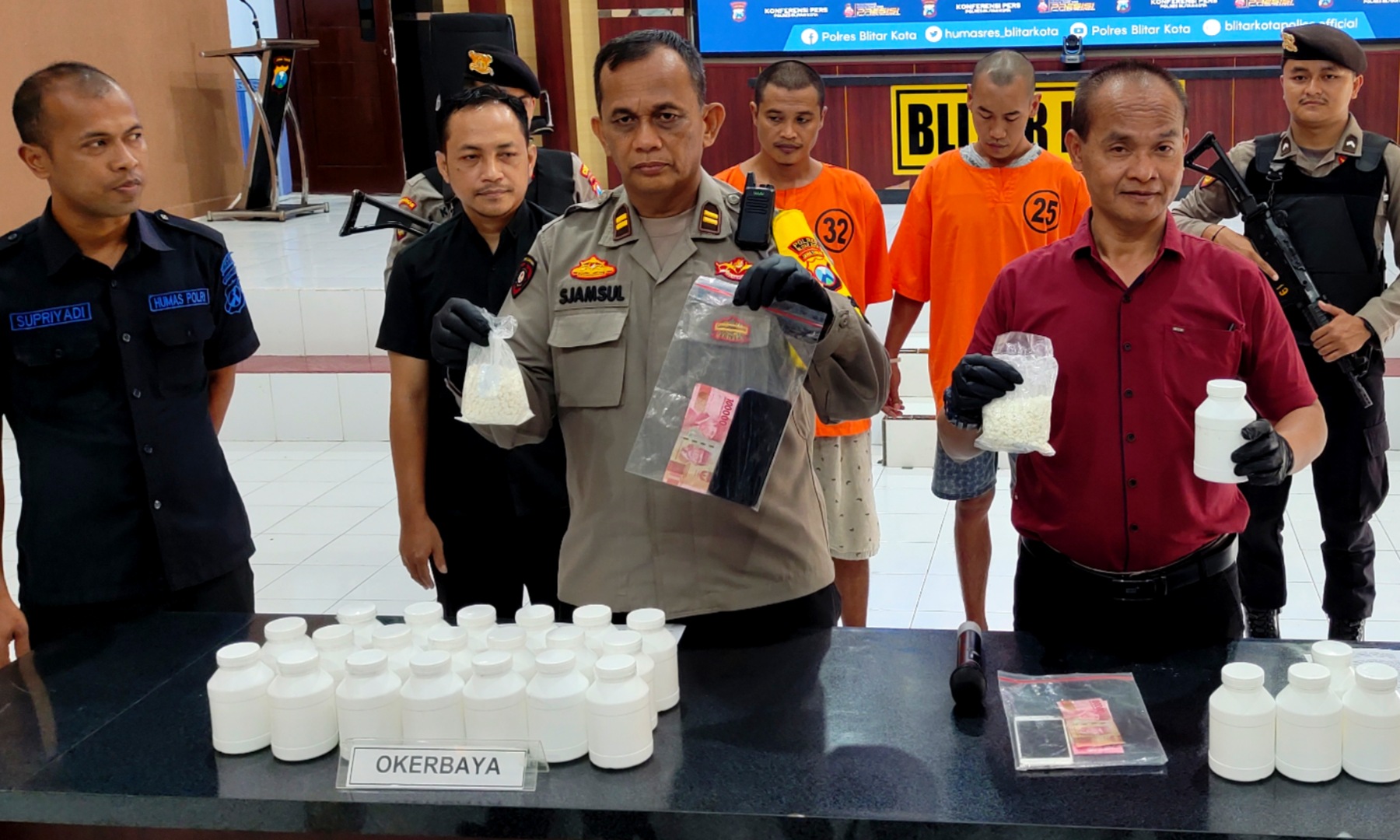 Polisi Gagalkan Peredaran 17.100 Butir Pil Dobel L di Blitar