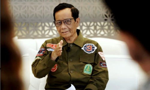 Jokowi Respons Pengunduran Diri Menko Polhukam Mahfud MD