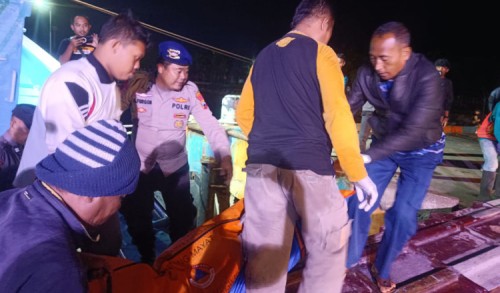 Polisi Banyuwangi Evakuasi Seorang ABK Meninggal di Samudera Hindia