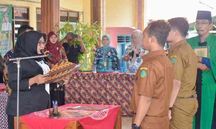 Kepala Desa Semambung Wonoayu Sidoarjo Lantik 2 Perangkat Baru, Camat : Selain Tupoksi Juga Loyal Terhadap Kades