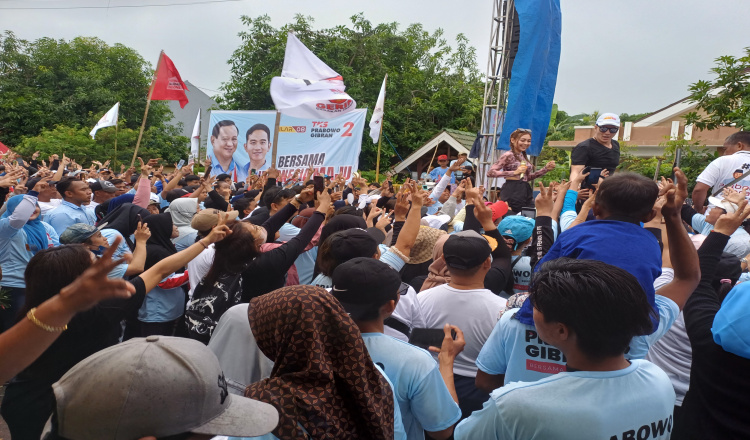 Ribuan Masyarakat Mengikuti Senam Gemoy Semarakkan Kampanye Memenangkan Prabowo-Gibran di Situbondo Satu Putaran