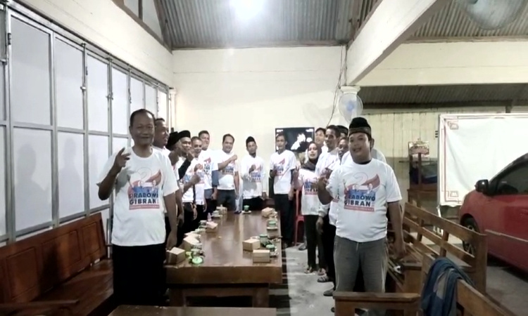 Kembali Terjadi, Beredar Video Kades di Ngawi dan Perangkat Deklarasi Dukung Prabowo Gibran