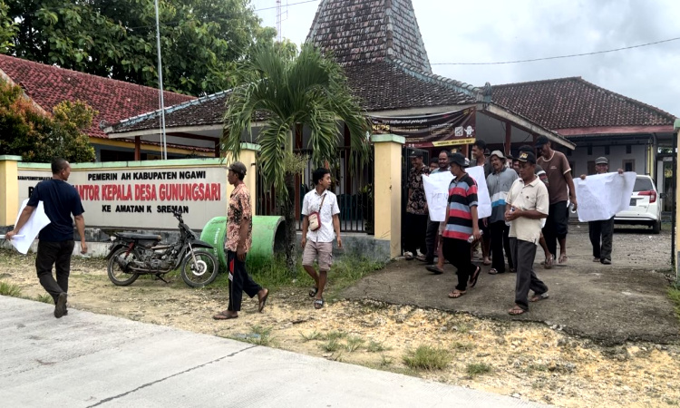 Kepala Dusun di Ngawi Didemo Warganya karena Berselingkuh