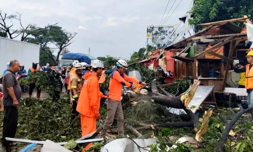 Sebanyak 31 Warga Terluka Akibat Angin Puting Beliung di Kabupaten Bandung dan Sumedang