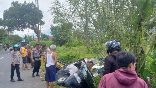Pikap Angkut Rombongan Pengajian Terjun ke Sungai di Purbalingga, Satu Korban Meninggal
