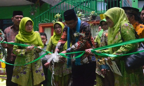 Fokus Program Sekolah Orang Tua, Bupati Berharap Muslimat juga Aktif Dalam Pendidikan di Sidoarjo