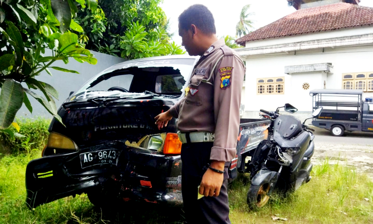 Kecelakaan Pikap vs NMax di Kabupaten Blitar, Pengendara Motor Masih di Bawah Umur