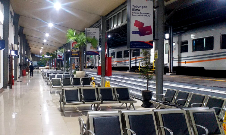 Stasiun Tawang Semarang Kembali Normal Usai Banjir