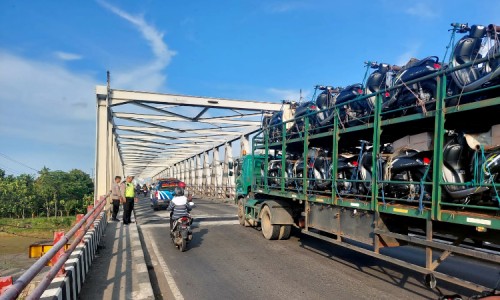 Jembatan Comal Pemalang Sudah Bisa Dilintasi Kembali