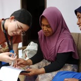 Ratusan Siswa dari Jakarta Turun Gunung Mengajar Warga Buta Aksara di Kampoeng Papring Banyuwangi