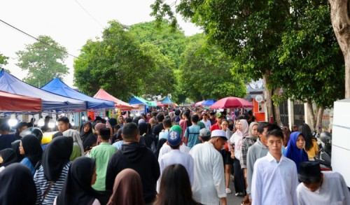 Pertengahan Ramadan, Perputaran Uang di Pasar Takjil Ngerandu Buko se-Banyuwangi Tembus Rp 8,2 Miliar