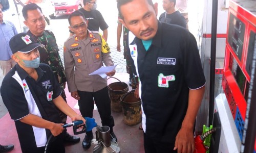Sidak SPBU Jelang Mudik Lebaran, Polisi dan TNI Pastikan Kualitas dan Stok BBM Aman