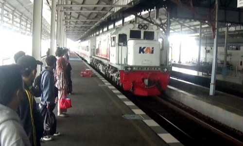Mudik Lebaran, Penumpang di Stasiun Kereta Api Jombang Naik 100 Persen