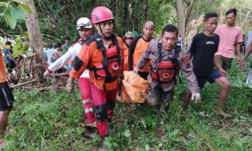 Pencari Ikan Ditemukan Meninggal, Korban Terbawa Arus Sungai Suco Grobogan Sejauh 10 Km