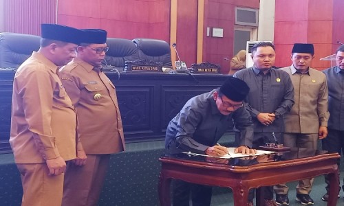 Empat Raperda Inisiatif Tuntas Dibahas, DPRD Jombang Gelar Paripurna Pendapat Akhir Bupati