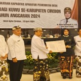 Bupati Cirebon Beri Siltap dan Bantuan BPJS Ketenagakerjaan BPD, RW dan RT