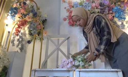 Usaha Jasa Dekorasi Lamaran dan Pernikahan di Jombang Lagi Panen, Pesanan Meningkat Tiga Kali Lipat