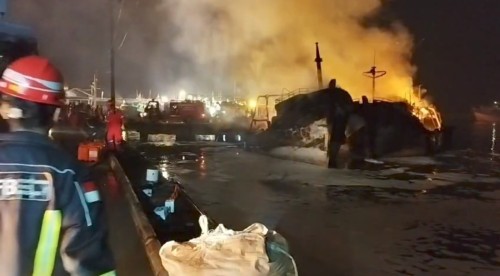 Empat Kapal Nelayan di Cilacap Terbakar saat Bersandar di Dermaga 