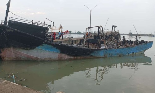 Ada Mayat Mengapung Dekat Kebakaran Empat Kapal Nelayan di Cilacap