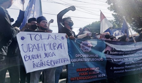 Peringatan Hari Buruh, Ribuan Pekerja di Situbondo Turun Jalan Tuntut Perusahaan Bayar Gaji Sesuai UMK