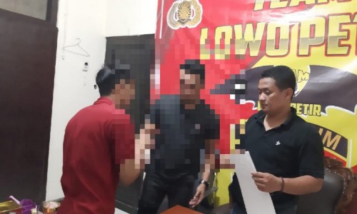 Viral di Media Sosial, Suami Gerebek Istri yang Berduaan di Hotel Jombang Bareng Brondong