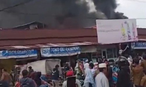 Breaking News: Pasar Karangkobar Banjarnegara Terbakar Pagi Ini