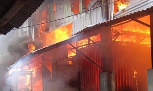Pasar Tradisional Karangkobar Banjarnegara Terbakar, Saat Pedagang Evakuasi Barang Terdengar Suara Ledakan