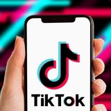 Download Video TikTok dalam Detik: Metode Sederhana dengan Ssstiktok