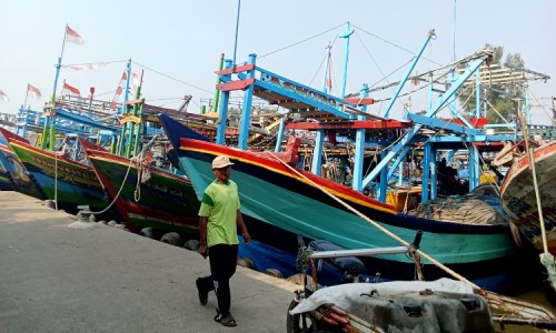 Fenomena Arus Bawah Laut Disertai Terang Bulan, Sebabkan Ratusan Kapal Nelayan di Pemalang Nganggur