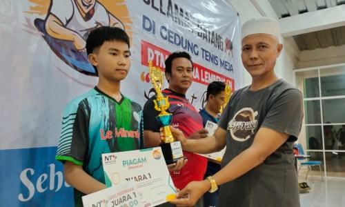 Menang Tanding Final, Steven Dean Pratama Boyong Tropi Kejuaraan PTM Nafas Tua 