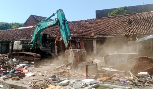 Revitalisasi Pasar Banyuwangi, Bangunan Mulai Diratakan