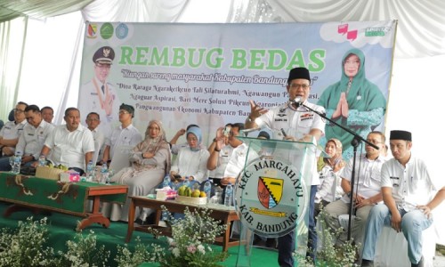 Bupati Bandung Dorong Pembangunan GOR di Desa Sukamenak