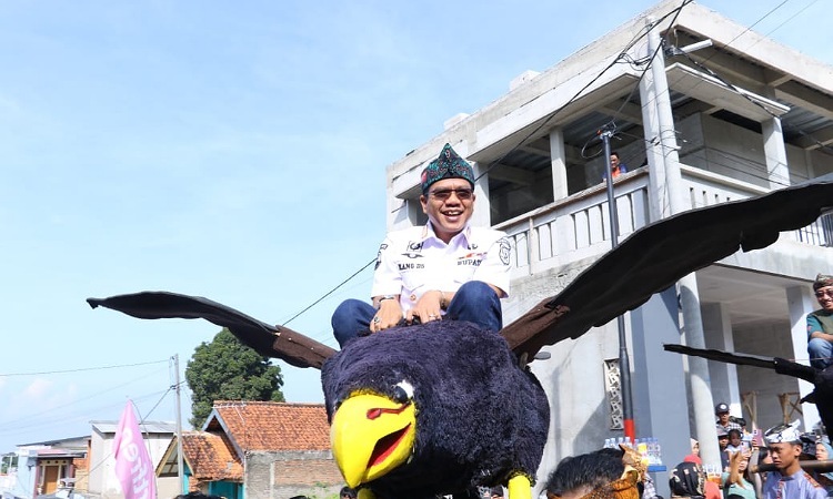 Hadiri Gelar Festival Seni dan Budaya di Cileunyi, Bupati Bandung Dorong Kreativitas Seniman