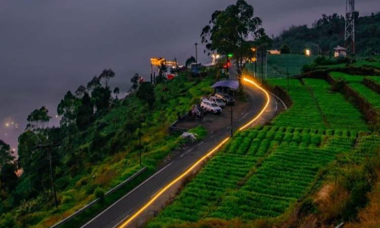 Menjelajahi Pesona Keindahan Dieng, Negeri Di Atas Awan - SUARA INDONESIA