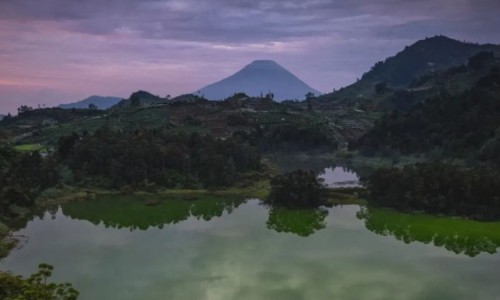 Menyerap Energi Keindahan Alam Telaga Warna, Destinasi Romantis di Wonosobo