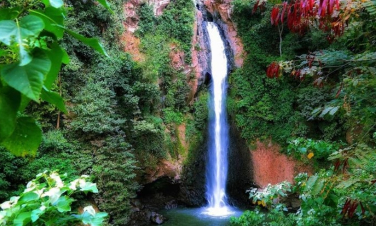 Air Terjun Solor: Pesona Tersembunyi di Bondowoso yang Menenangkan