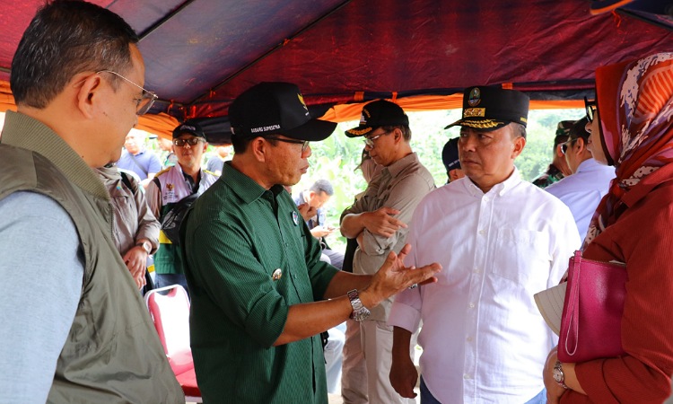 Para Kepala Daerah di Bandung Raya Tak Hadiri Rapat Penanganan Sampah Citarum, Bupati Kecewa