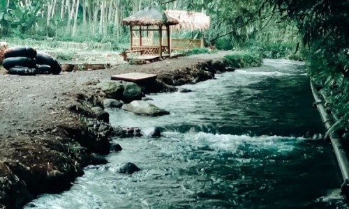 Menikmati Sensasi Tubing di Tumpak Selo Lumajang, Wisata Seru di Tengah Alam