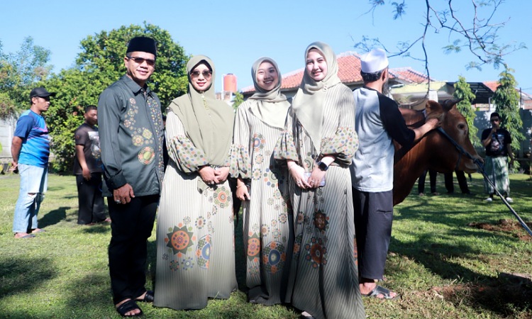 Bupati Bandung Sebut Hari Raya Idul Adha 1445 H Momen Saling Memberi dan Bantu Sesama