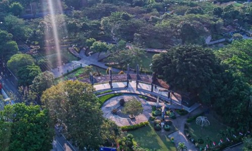 Keindahan Taman Kebon Ratu di Jombang, Destinasi Wisata Keluarga yang Seru