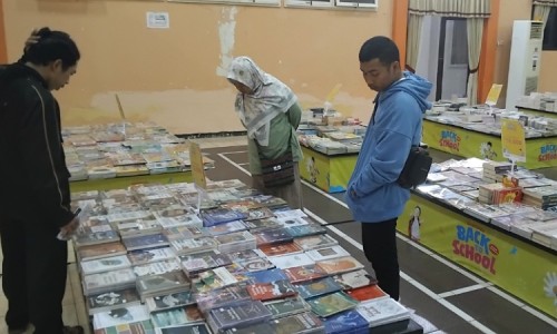 Dinas Arsip dan Perpustakaan Cilacap Gelar Pameran, 12 Ribu Buku Disuguhkan untuk Pengunjung