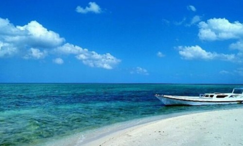 Pesona Pulau Mamburit, Surga Tersembunyi di Sumenep