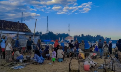 Pesona Edukatif dan Budaya di Pantai Ambuten Sumenep
