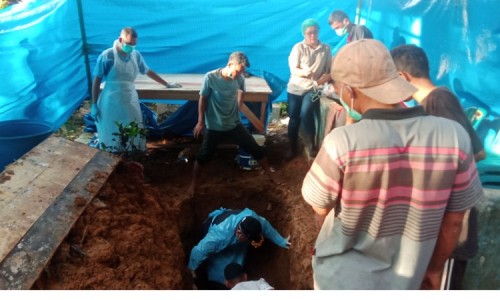 Tim Forensik Polda Sumut Autopsi Jasad Warga Tapteng yang Meninggal di Lapas Bekasi