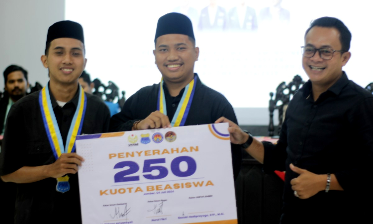 Unipar Jember Berikan 250 Beasiswa untuk Mahasiswa Aktivis PMII