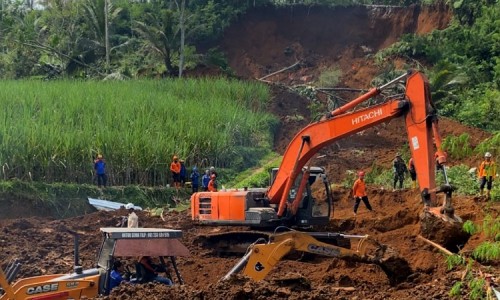 Belum Ditemukan, Pencarian Korban Longsor di Bumirejo Kabupaten Blitar Diperpanjang