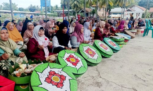 Tradisi Unik Sambut Tahun Baru Islam di Banjarnegara, Warga Desa Kemranggon Gelar Tukar Takir